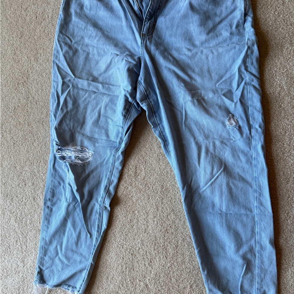 Universal Thread Light Blue Denim Jeans